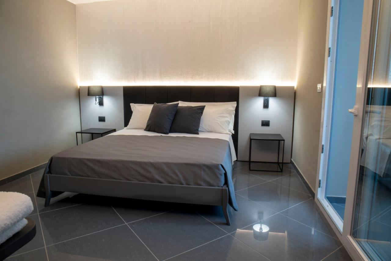 Tranquillo Uptown Lecce Hotel ภายนอก รูปภาพ