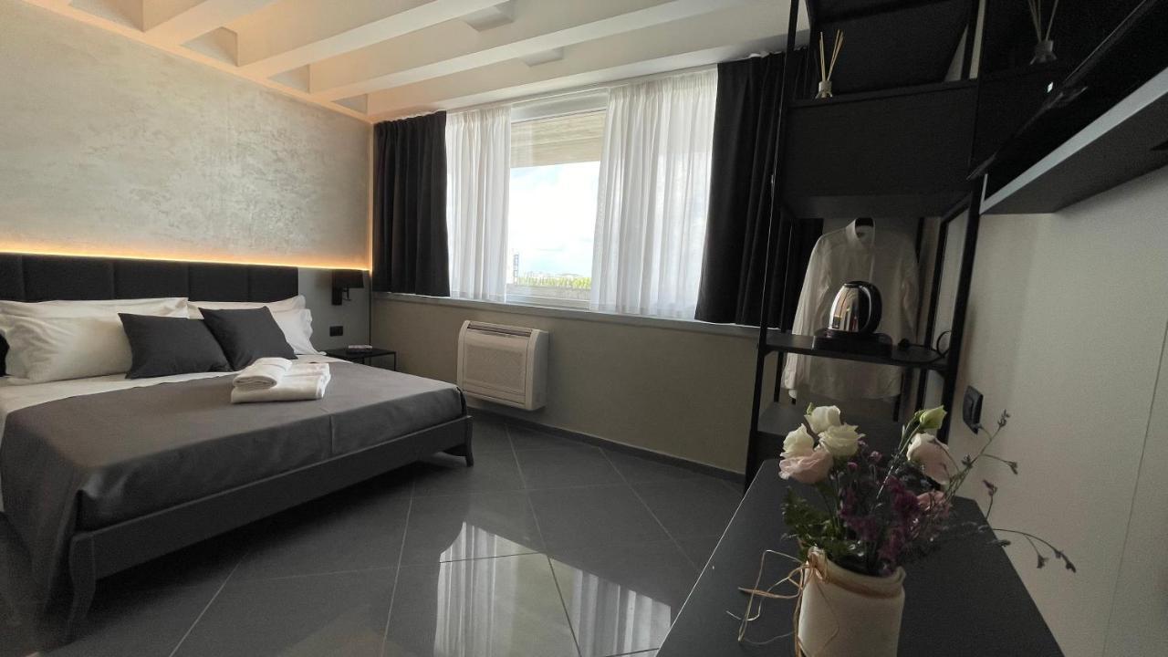 Tranquillo Uptown Lecce Hotel ภายนอก รูปภาพ