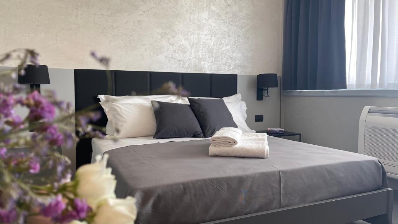 Tranquillo Uptown Lecce Hotel ภายนอก รูปภาพ