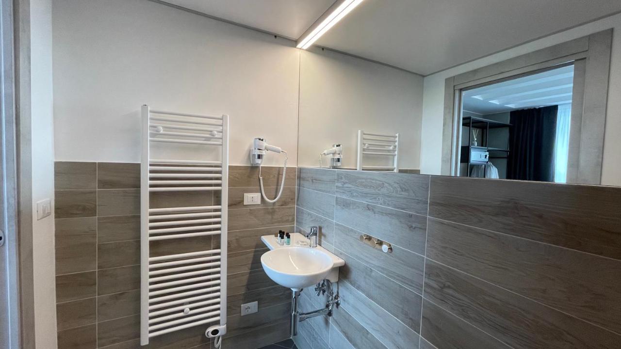 Tranquillo Uptown Lecce Hotel ภายนอก รูปภาพ