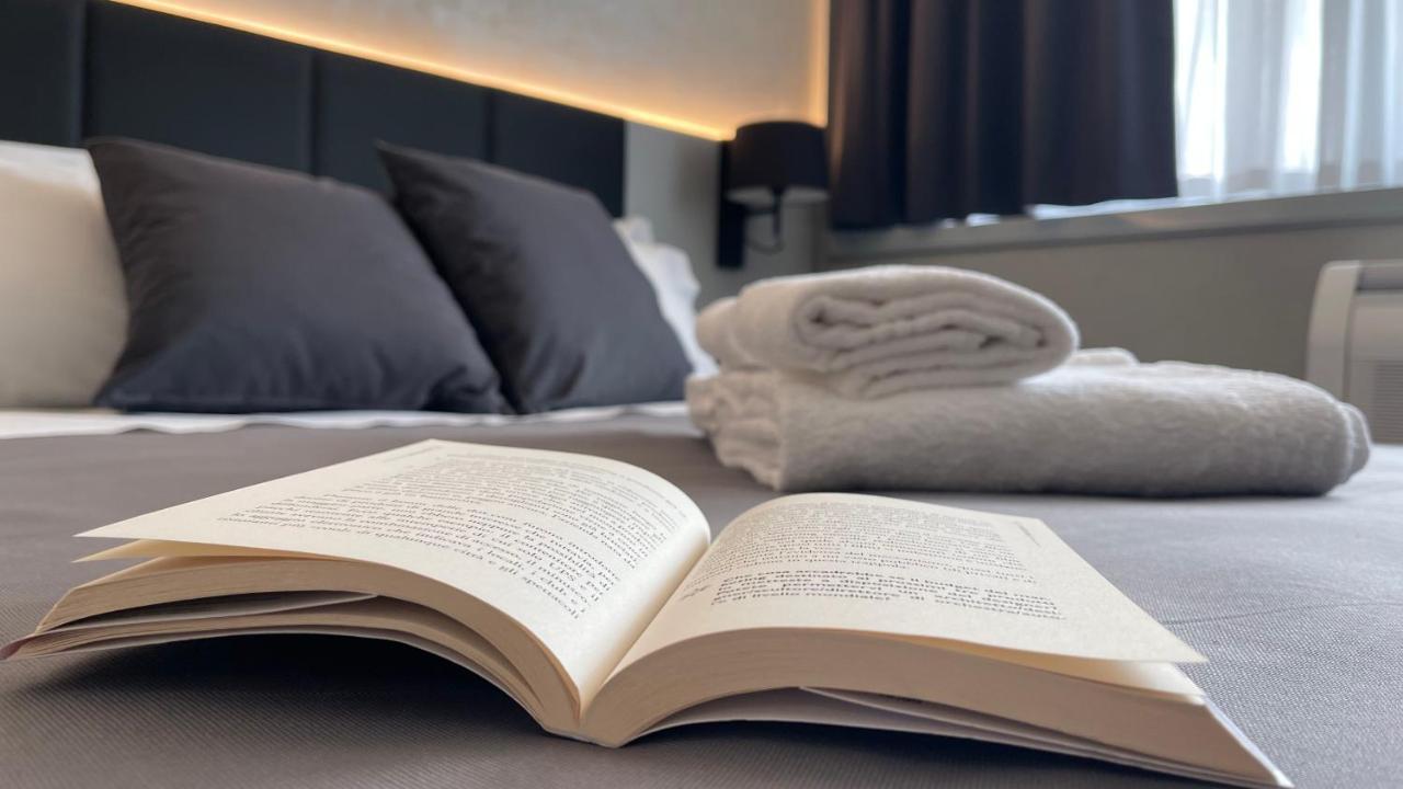 Tranquillo Uptown Lecce Hotel ภายนอก รูปภาพ