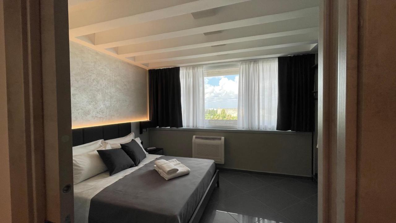 Tranquillo Uptown Lecce Hotel ภายนอก รูปภาพ