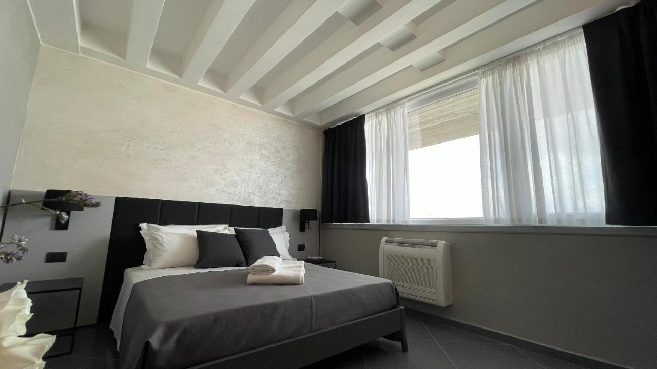 Tranquillo Uptown Lecce Hotel ภายนอก รูปภาพ